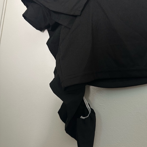 SHEIN Tops - SHEIN Black Ribbed Tank Top